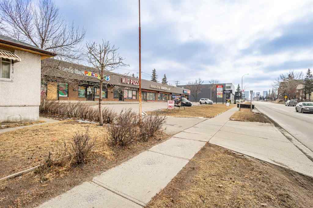 MLS® A2201816 - 2620 Centre Street NE in Tuxedo Park Calgary, Commercial