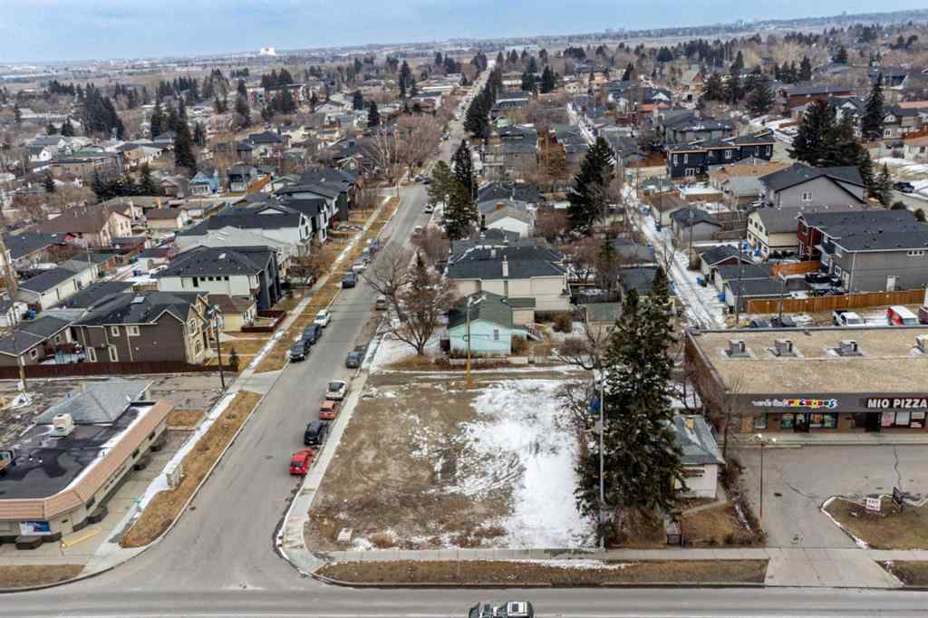 MLS® A2201816 - 2620 Centre Street NE in Tuxedo Park Calgary, Commercial