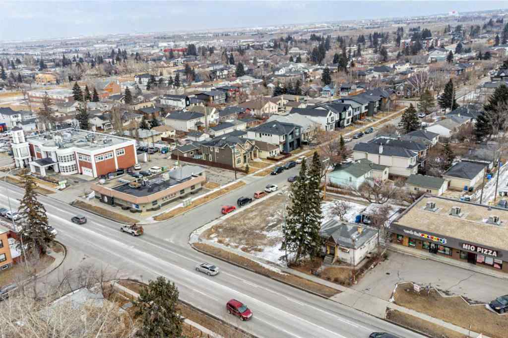 MLS® A2201816 - 2620 Centre Street NE in Tuxedo Park Calgary, Commercial