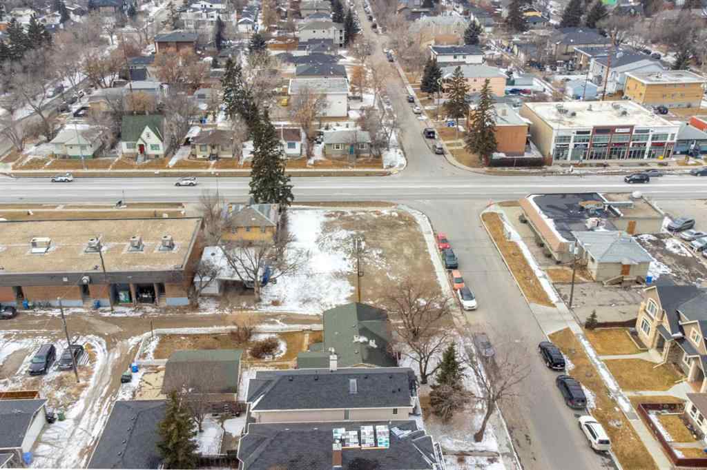 MLS® A2201816 - 2620 Centre Street NE in Tuxedo Park Calgary, Commercial