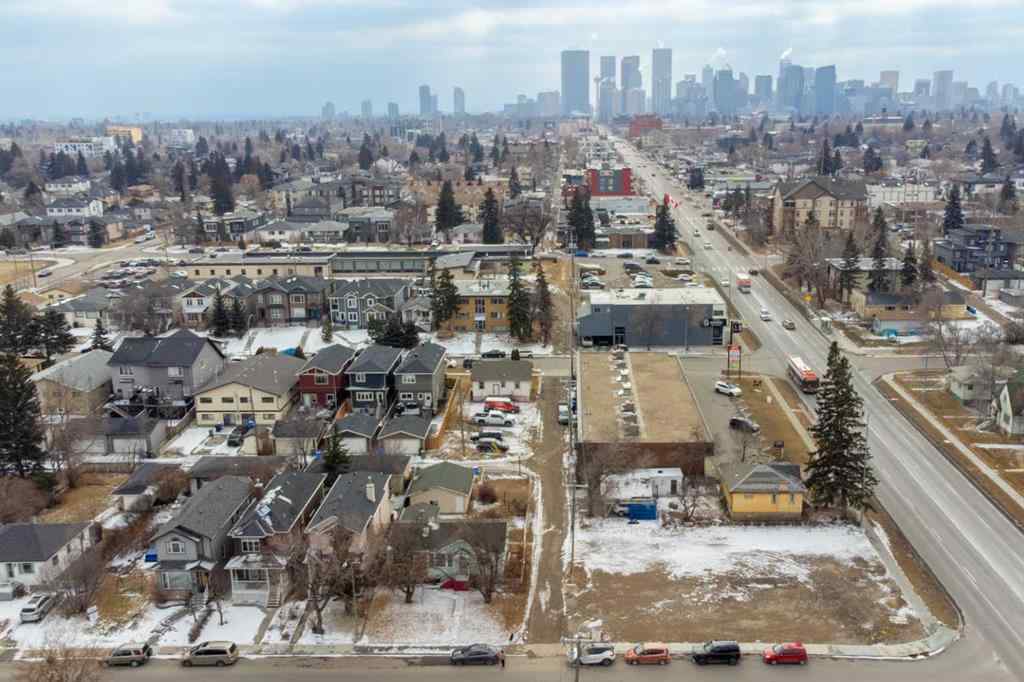 MLS® A2201816 - 2620 Centre Street NE in Tuxedo Park Calgary, Commercial