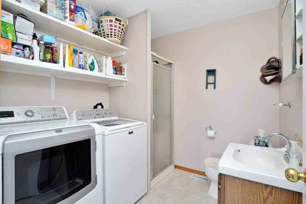 MLS® A2201827 - 32570 Range Road 51   in NONE Rural Mountain View County, Residential