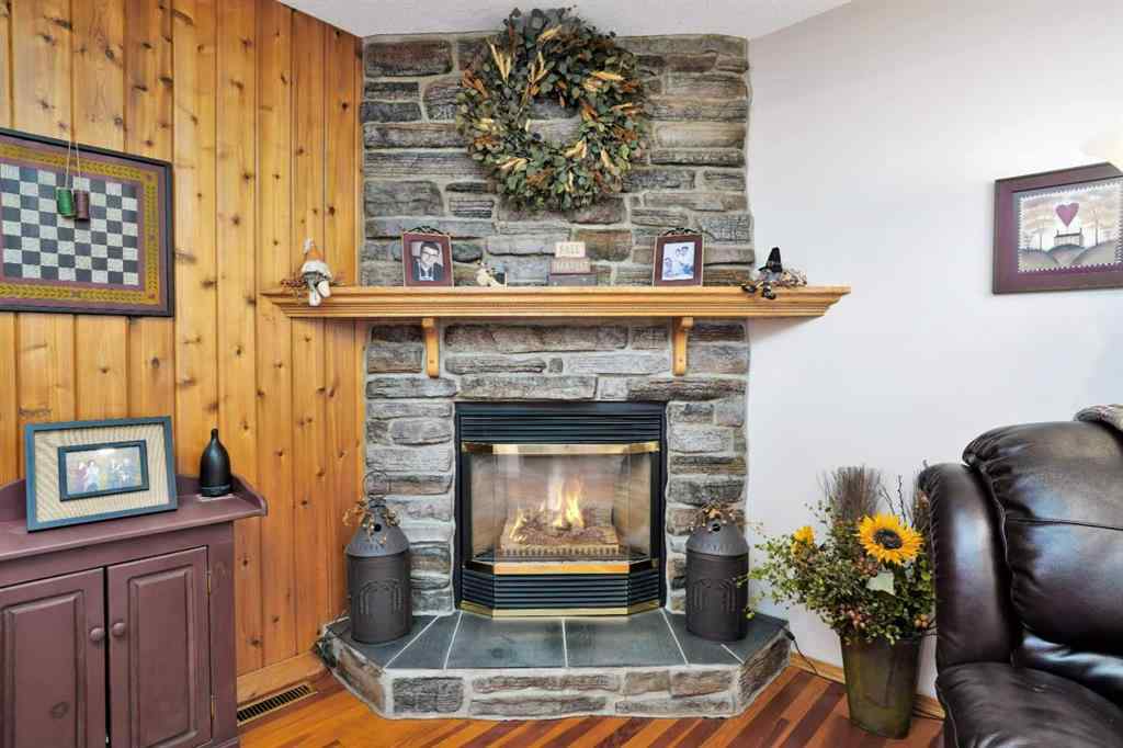 MLS® A2201827 - 32570 Range Road 51   in NONE Rural Mountain View County, Residential