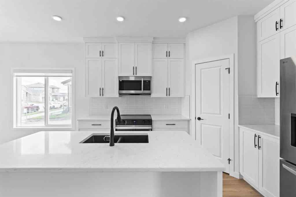 MLS® A2201912 - 231 Vista Road  in NONE Crossfield, Residential