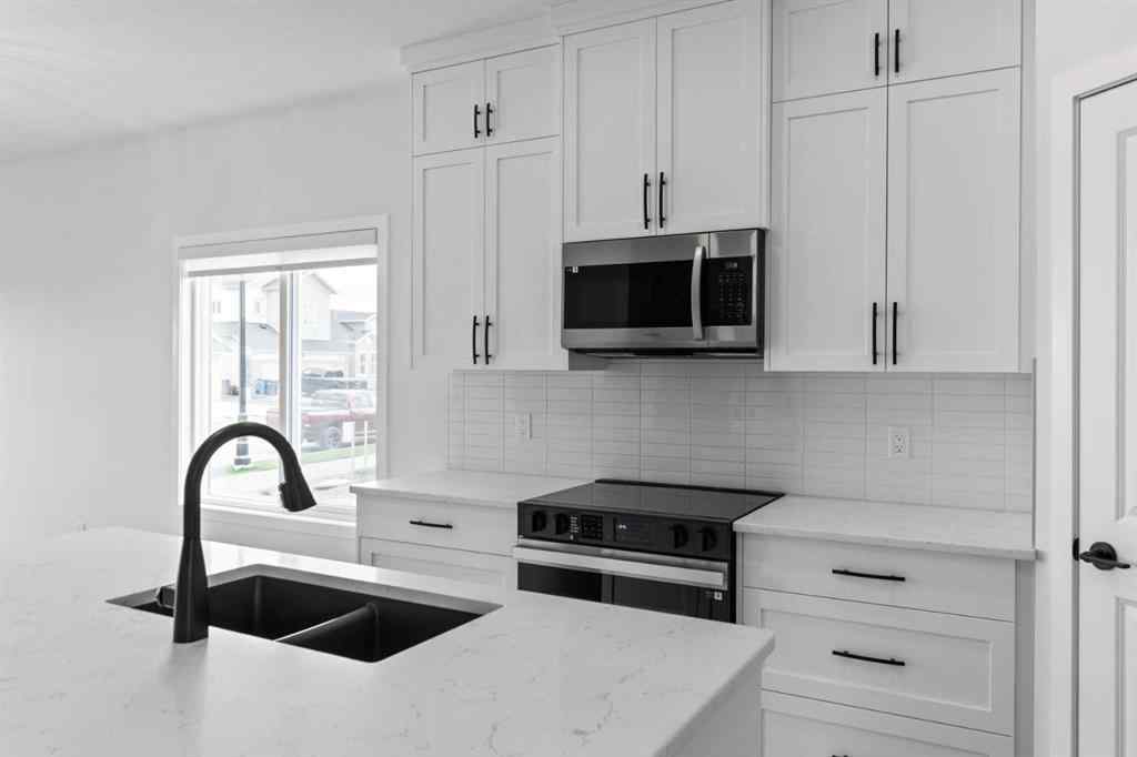 MLS® A2201912 - 231 Vista Road  in NONE Crossfield, Residential