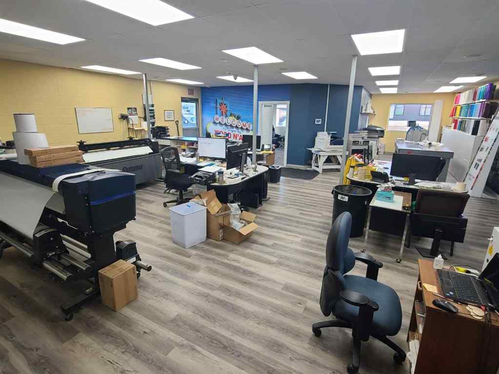 MLS® A2202161 - 7810 102 Avenue  in Industrial Area Peace River, Commercial