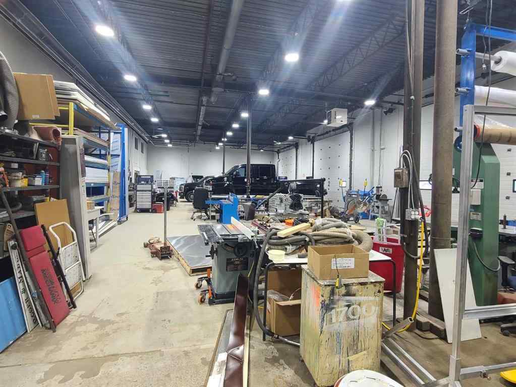 MLS® A2202161 - 7810 102 Avenue  in Industrial Area Peace River, Commercial