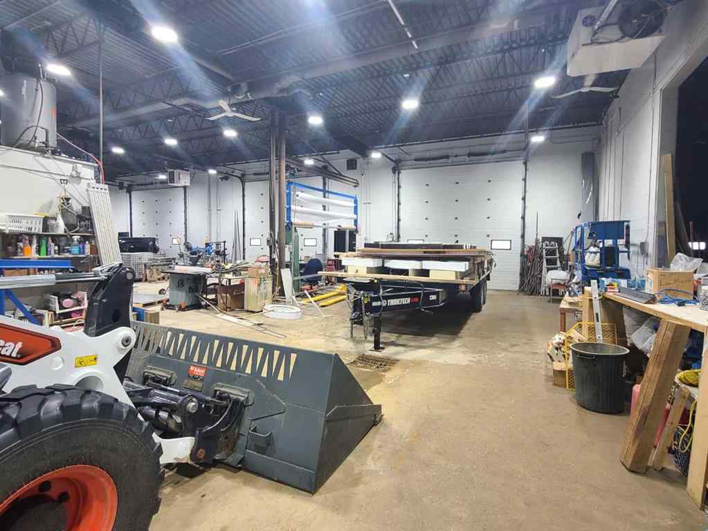 MLS® A2202161 - 7810 102 Avenue  in Industrial Area Peace River, Commercial