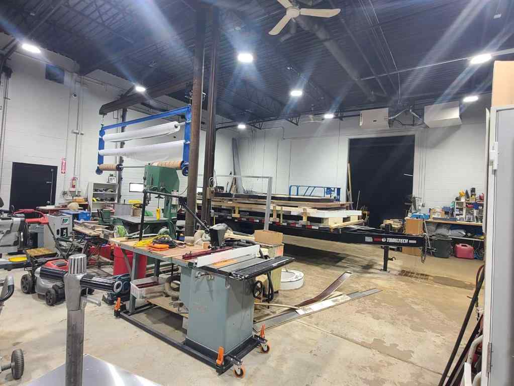 MLS® A2202161 - 7810 102 Avenue  in Industrial Area Peace River, Commercial