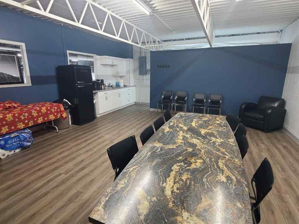MLS® A2202161 - 7810 102 Avenue  in Industrial Area Peace River, Commercial