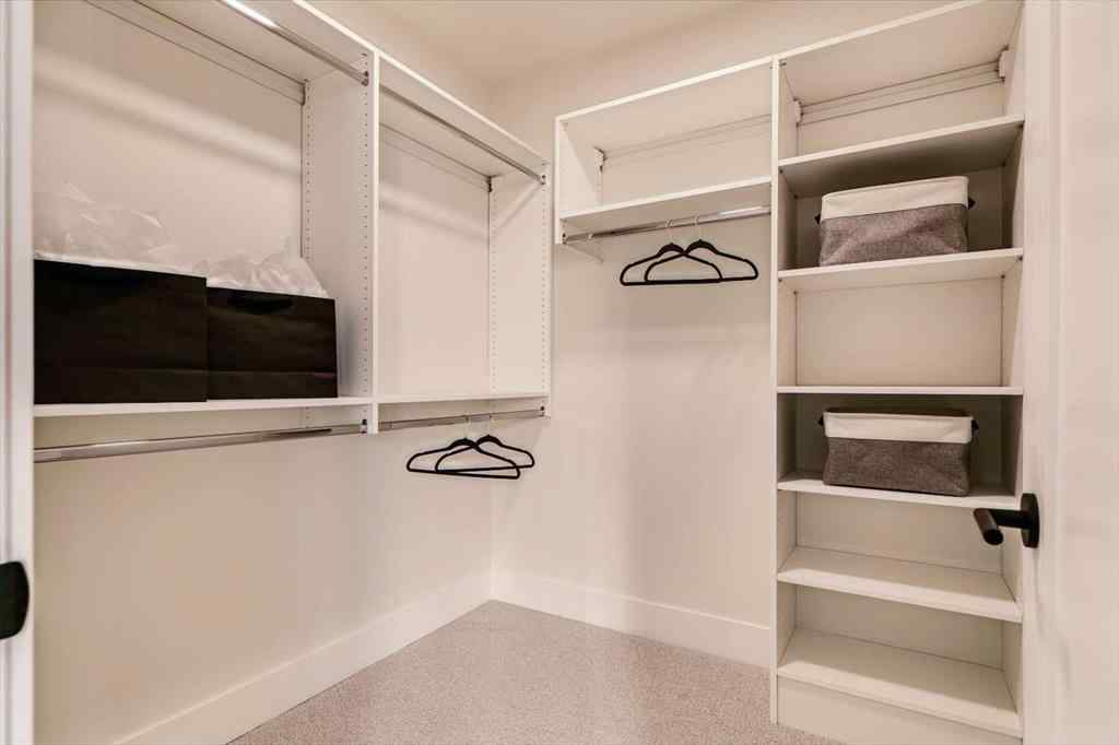 MLS® A2202302 - Unit #2 923 1 Avenue NW in Sunnyside Calgary, Residential