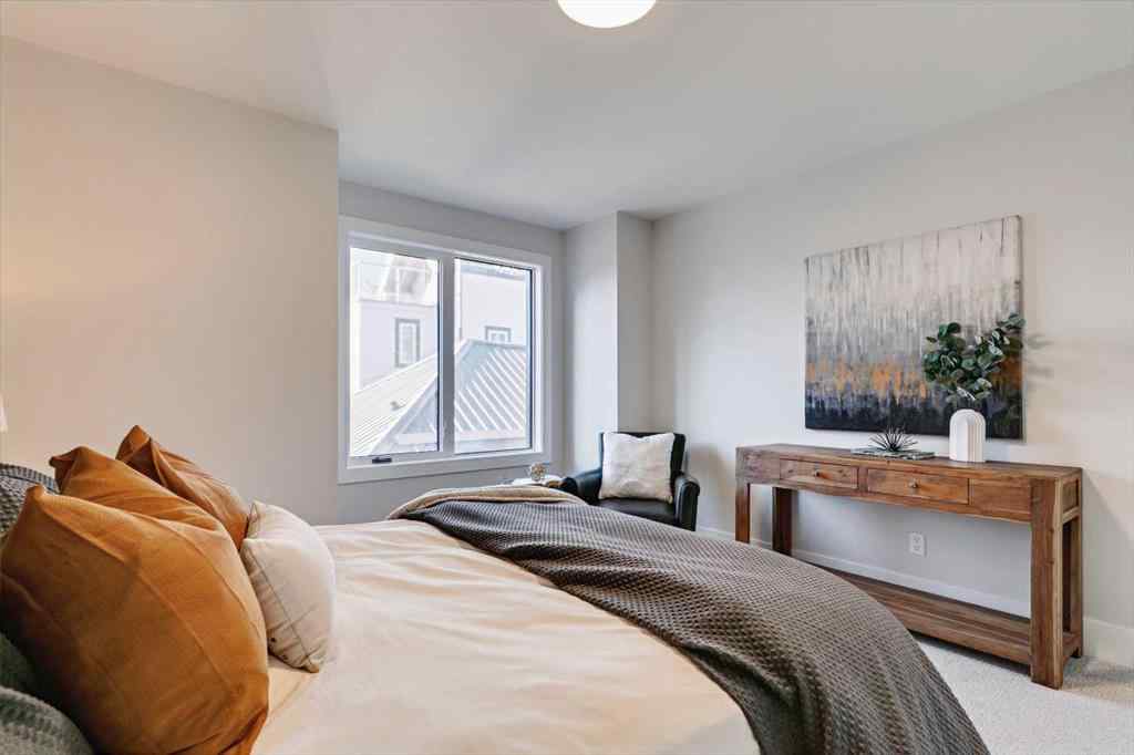 MLS® A2202302 - Unit #2 923 1 Avenue NW in Sunnyside Calgary, Residential