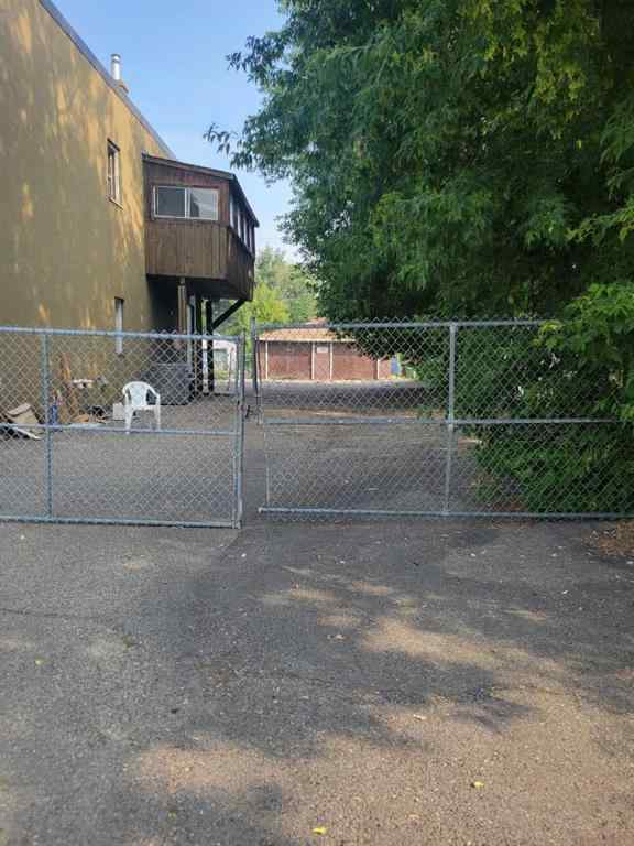 MLS® A2202308 - 2202 Edmonton Trail NE in Winston Heights/Mountview Calgary, Commercial