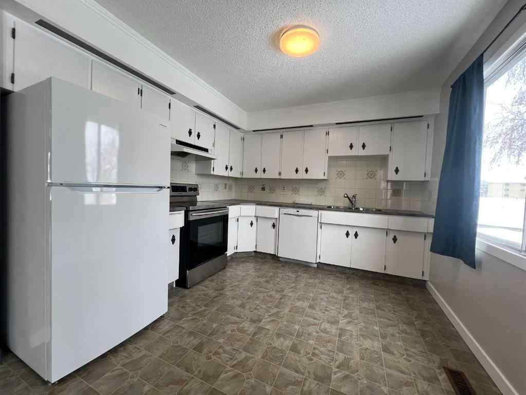 MLS® A2202364 - 5752 Westhaven Drive   in NONE Edson, Residential
