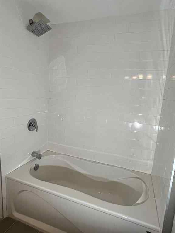 MLS® A2202621 - Unit #11 7895 49 Avenue  in Northlands Industrial Park Red Deer, Commercial