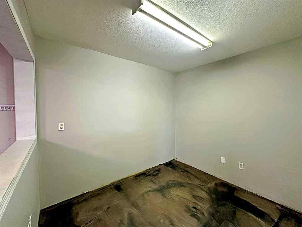 MLS® A2202632 - Unit #104 280 MacLennan Crescent  in Mackenzie Park Fort McMurray, Commercial