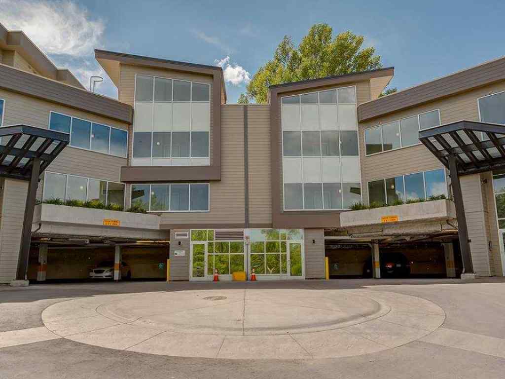 MLS® A2202633 - Unit #203 4303 1 Street NE in Highland Park Calgary, Residential