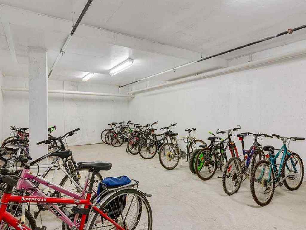 MLS® A2202633 - Unit #203 4303 1 Street NE in Highland Park Calgary, Residential