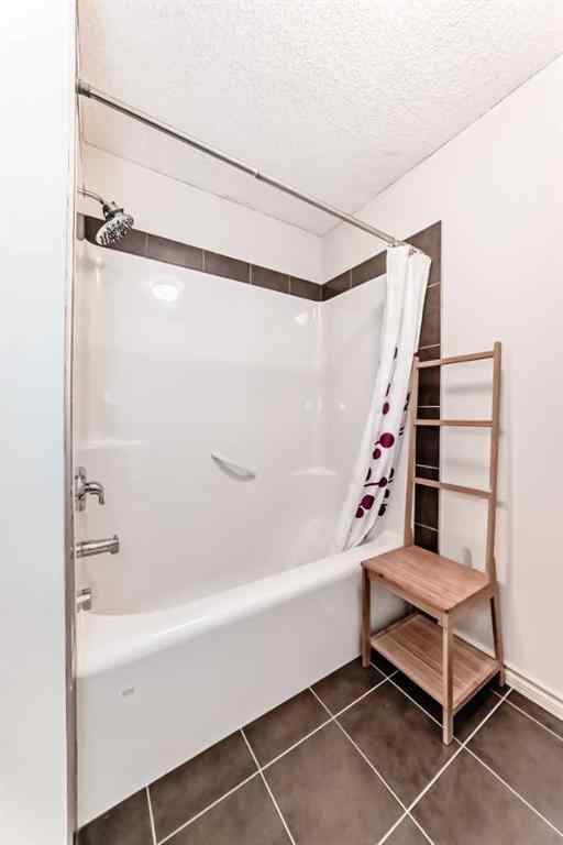 MLS® A2202683 - 103 Aspen Hills Close SW in Aspen Woods Calgary, Residential