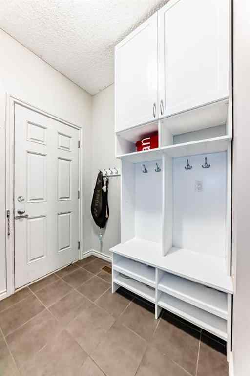 MLS® A2202683 - 103 Aspen Hills Close SW in Aspen Woods Calgary, Residential