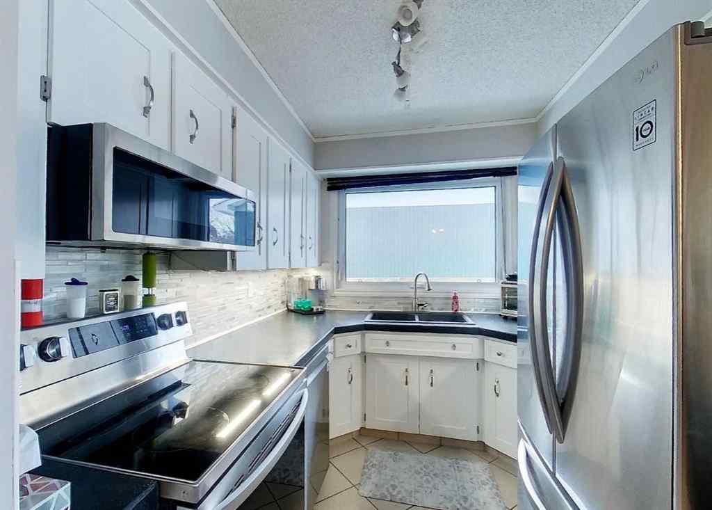 MLS® A2202817 - 5743 9 Avenue  in Edson Edson, Residential