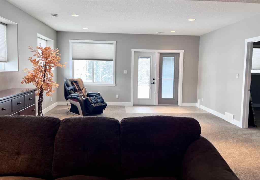 MLS® A2202823 - 1093 Makenny Street  in Thompson Lake Hinton, Residential