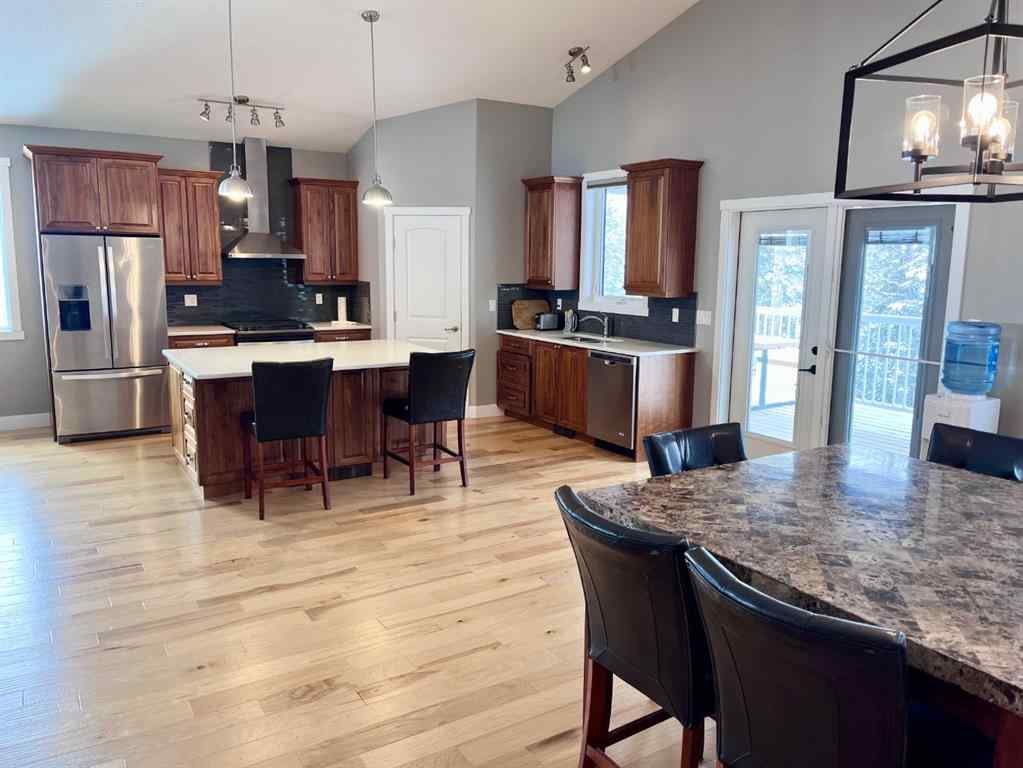 MLS® A2202823 - 1093 Makenny Street  in Thompson Lake Hinton, Residential