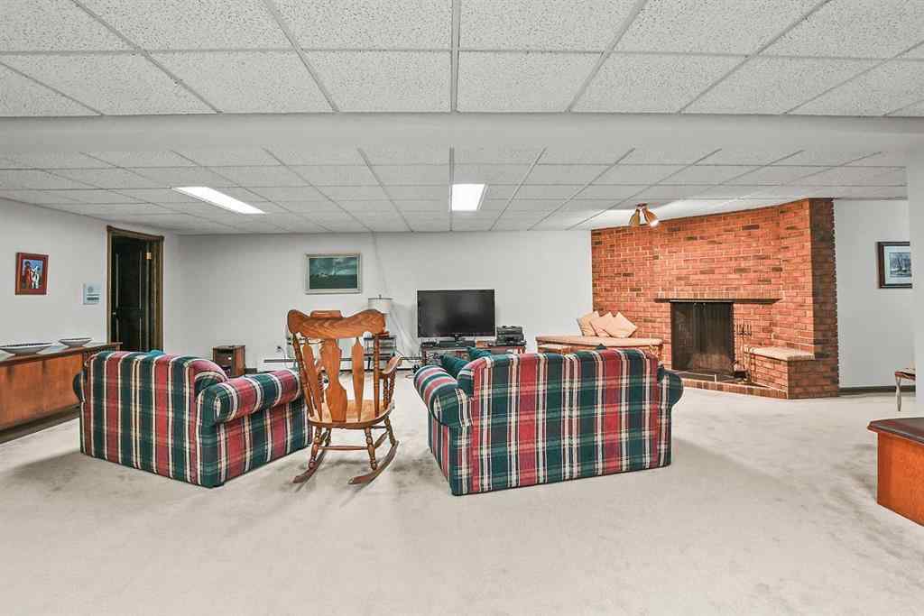 MLS® A2202888 - 5235 38 Street Crescent  in Margodt Innisfail, Residential