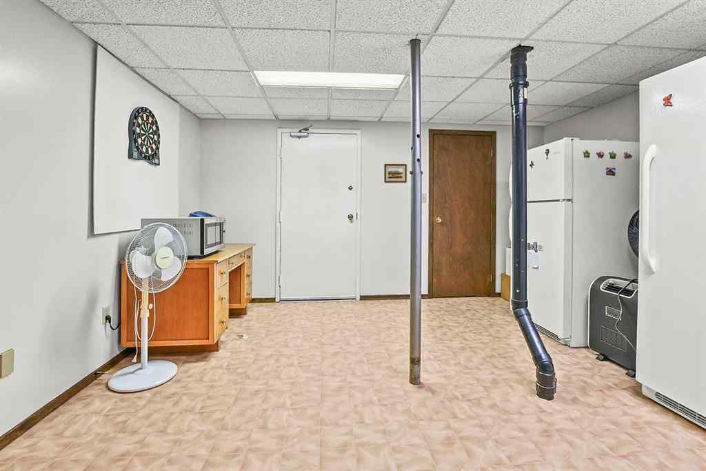 MLS® A2202888 - 5235 38 Street Crescent  in Margodt Innisfail, Residential