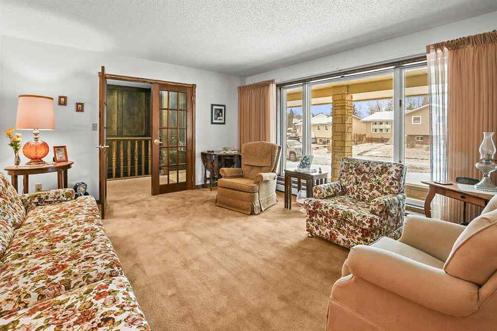 MLS® A2202888 - 5235 38 Street Crescent  in Margodt Innisfail, Residential