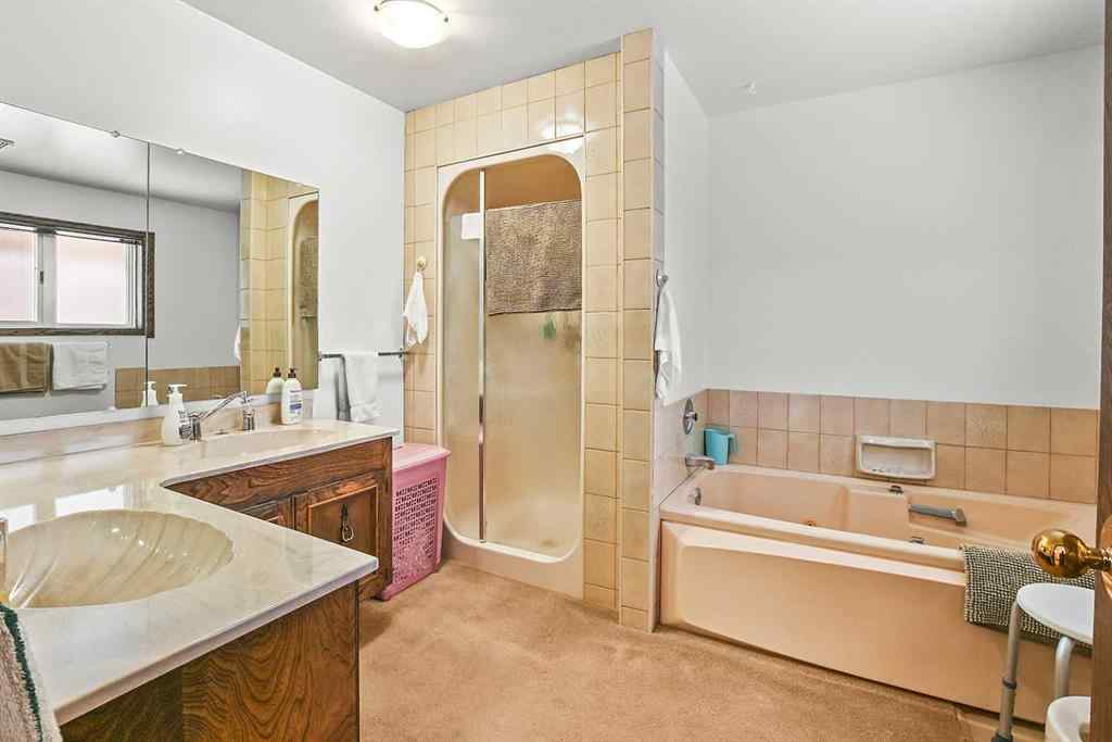 MLS® A2202888 - 5235 38 Street Crescent  in Margodt Innisfail, Residential