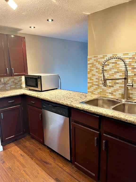 MLS® A2202947 - Unit #405 511 56 Avenue SW in Windsor Park Calgary, Residential
