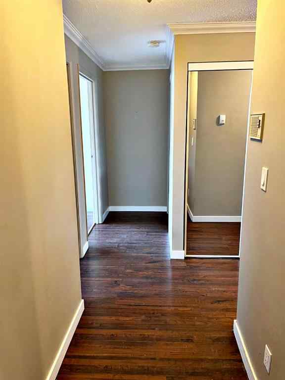 MLS® A2202947 - Unit #405 511 56 Avenue SW in Windsor Park Calgary, Residential
