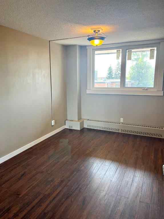MLS® A2202947 - Unit #405 511 56 Avenue SW in Windsor Park Calgary, Residential