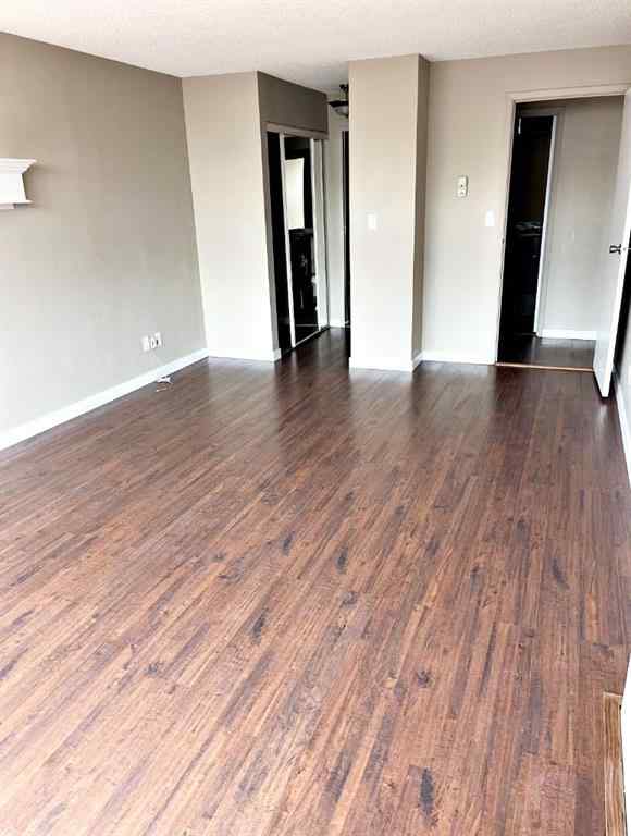MLS® A2202947 - Unit #405 511 56 Avenue SW in Windsor Park Calgary, Residential