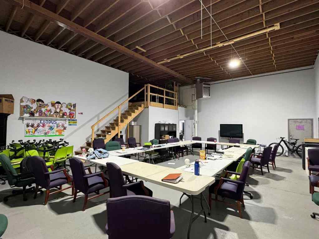 MLS® A2203088 - 215-219 12B Street N in Senator Buchanan Lethbridge, Commercial