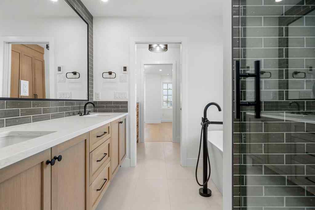 MLS® A2203181 - 2204 29 Avenue SW in Richmond Calgary, Residential