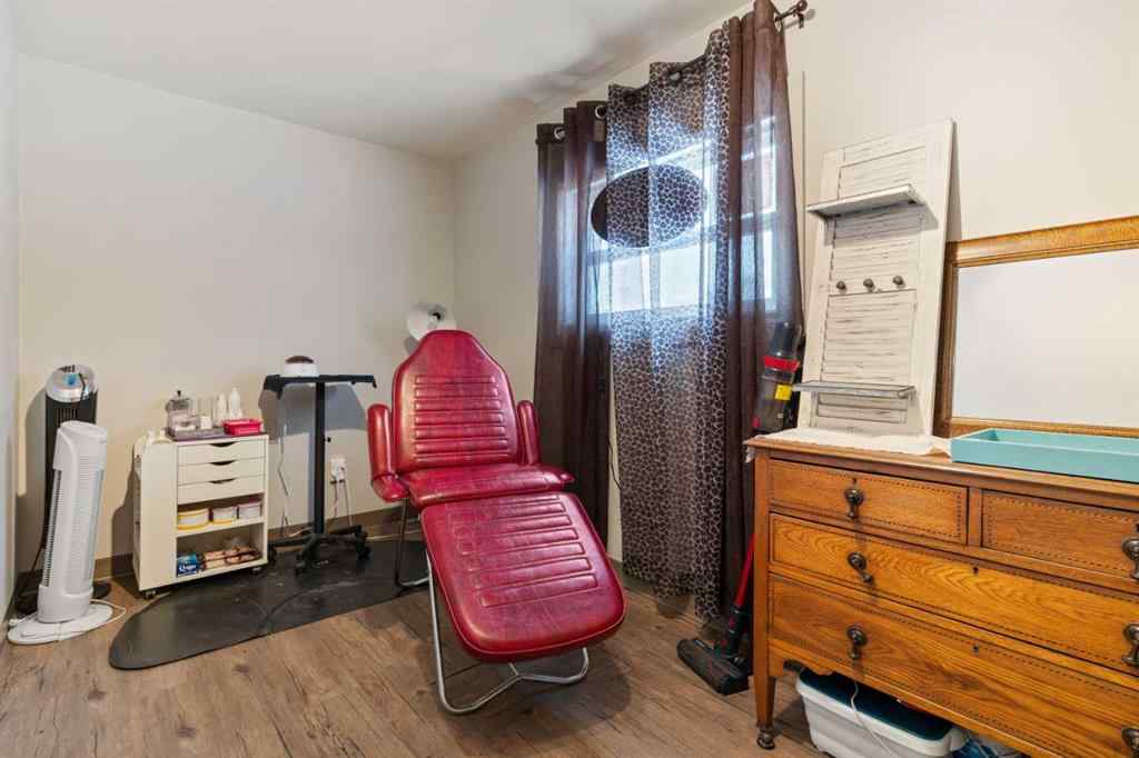 MLS® A2203185 - 5009 49 Avenue  in Forestburg Forestburg, Commercial