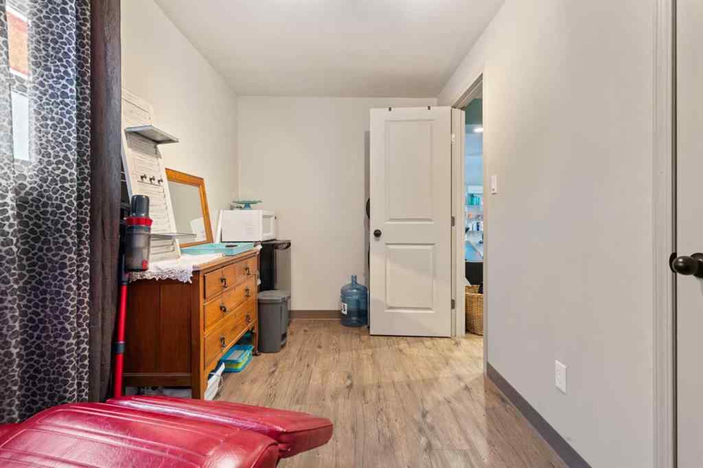 MLS® A2203185 - 5009 49 Avenue  in Forestburg Forestburg, Commercial