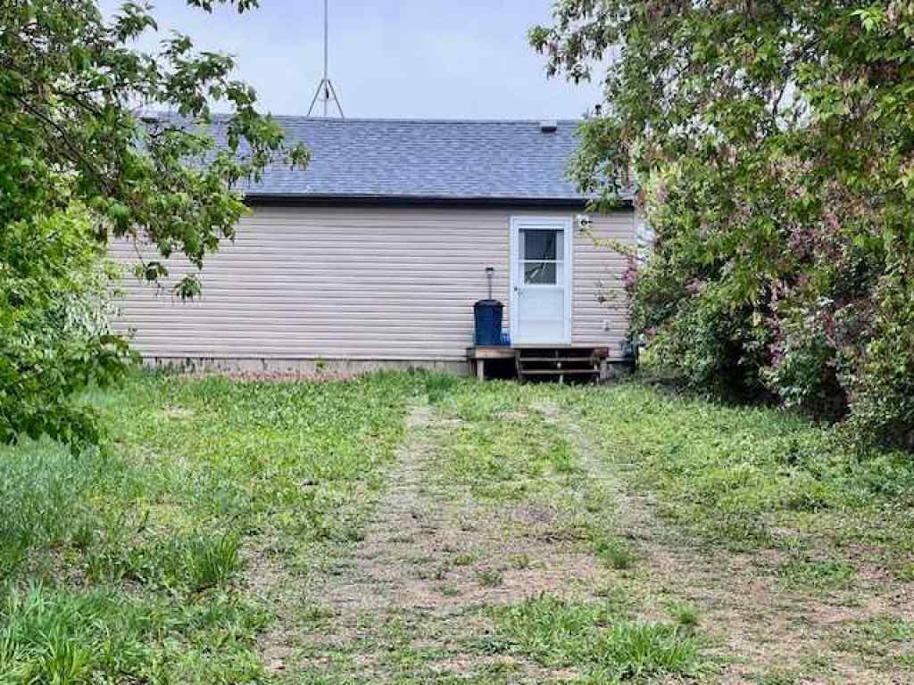 MLS® A2203185 - 5009 49 Avenue  in Forestburg Forestburg, Commercial