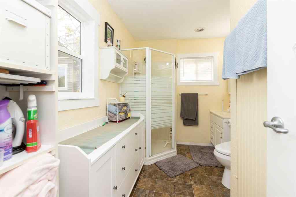 MLS® A2203217 - 38302 Range Road 22   in NONE Rural Red Deer County, Residential