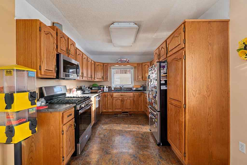 MLS® A2203223 - 214 2nd Avenue W in NONE Maidstone, Residential