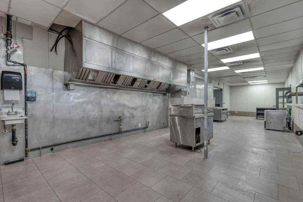 MLS® A2203253 - Unit #3 185 First Street E in Downtown Cochrane, Commercial