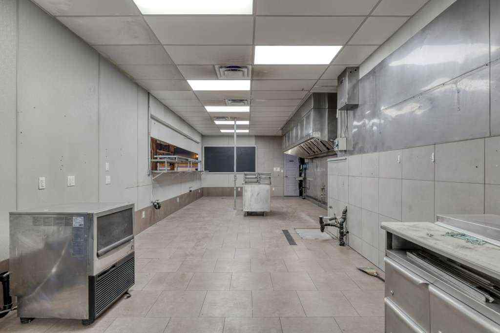 MLS® A2203253 - Unit #3 185 First Street E in Downtown Cochrane, Commercial