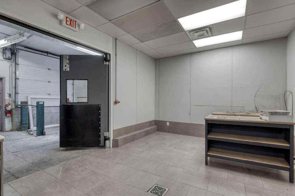 MLS® A2203253 - Unit #3 185 First Street E in Downtown Cochrane, Commercial