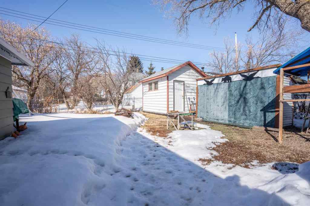 MLS® A2203280 - 5034 47 Street  in Daysland Daysland, Residential