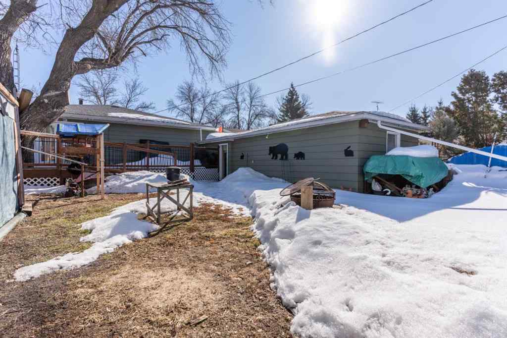 MLS® A2203280 - 5034 47 Street  in Daysland Daysland, Residential