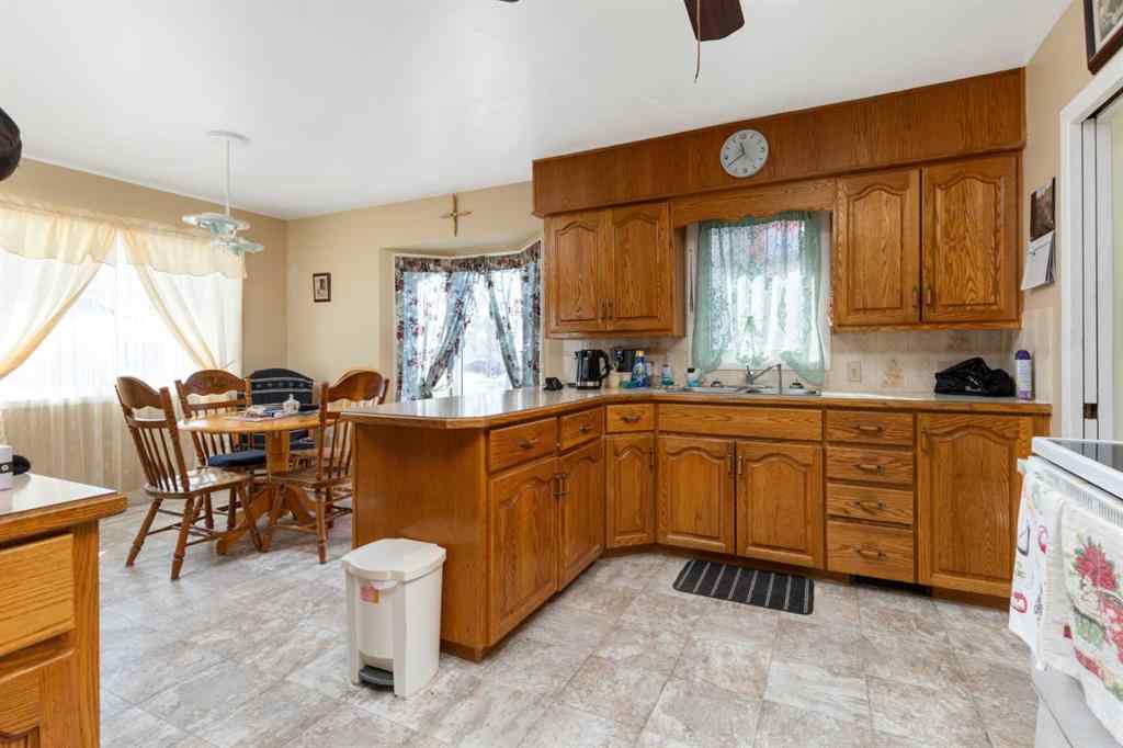 MLS® A2203280 - 5034 47 Street  in Daysland Daysland, Residential