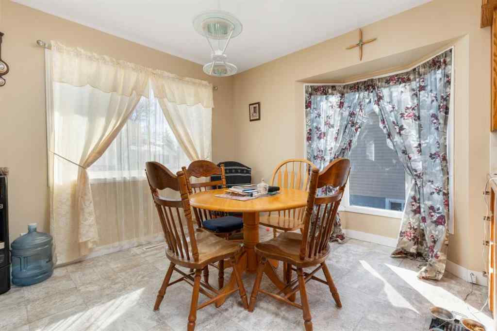 MLS® A2203280 - 5034 47 Street  in Daysland Daysland, Residential