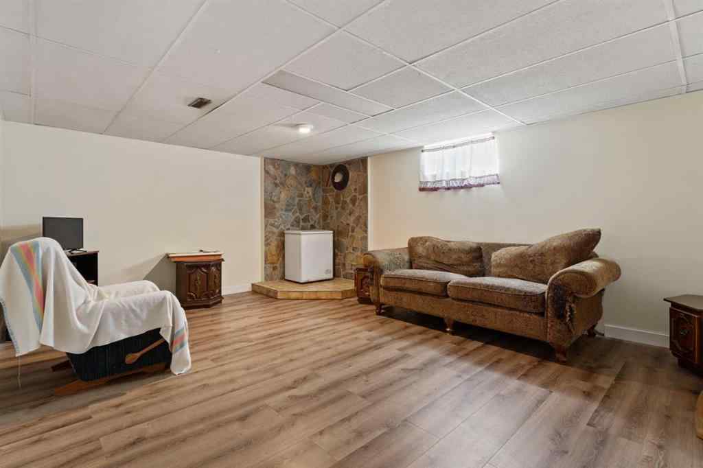 MLS® A2203280 - 5034 47 Street  in Daysland Daysland, Residential